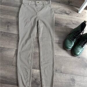 Time and Tru Houndstooth Pants in Black and Tan